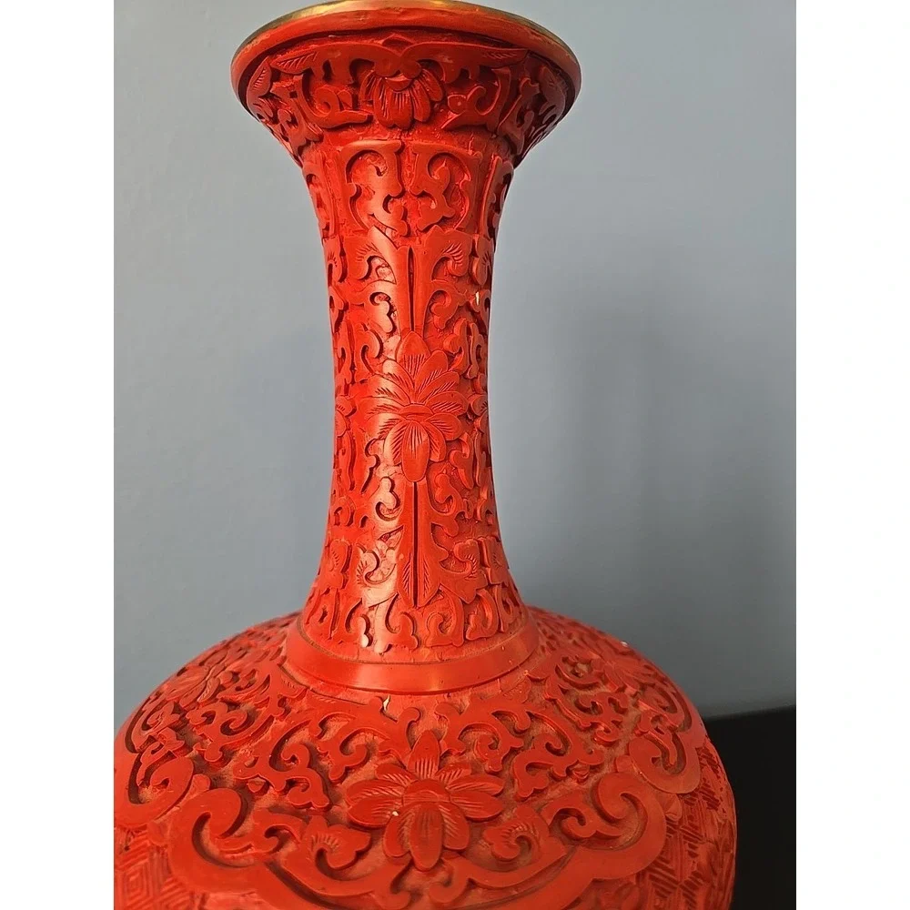 VTG CHINESE HAND CARVED FLORAL RED CINNABAR BLUE ENAMEL BRASS‎ LACQUER VASE 9.5